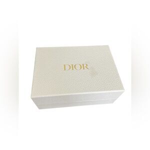 DIOR White Box